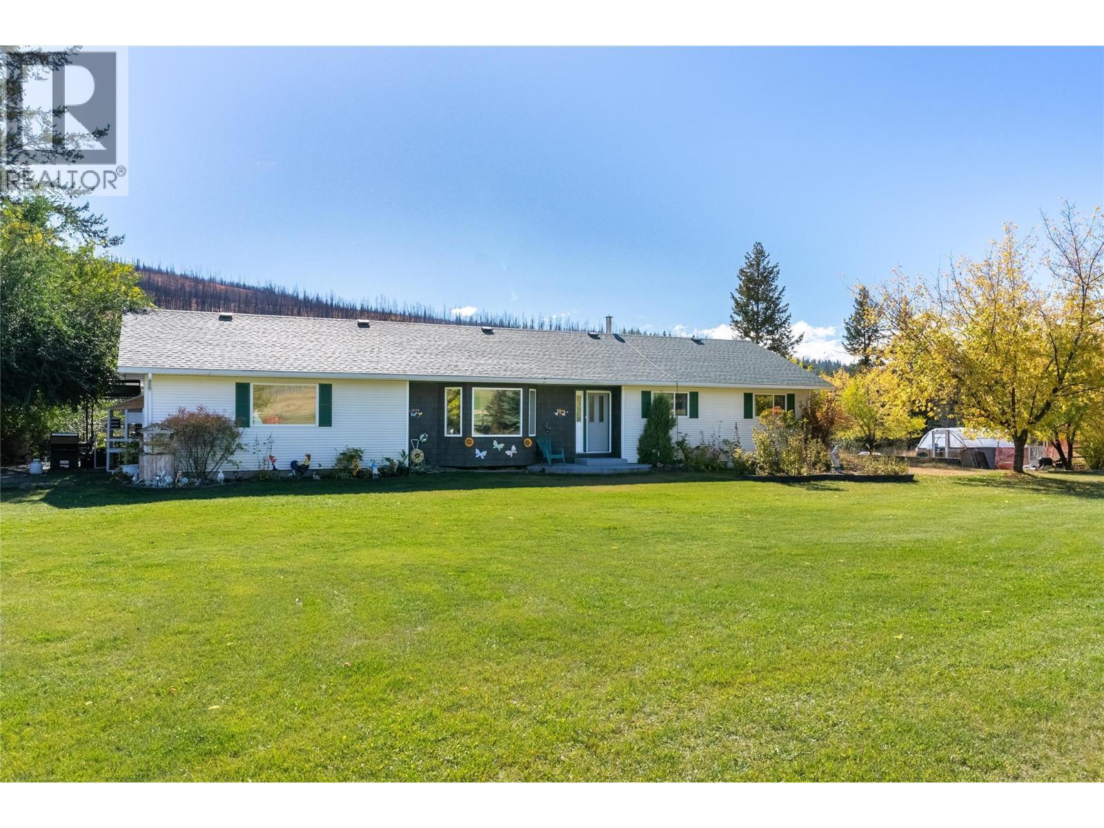 1424 Loon Lake Road, Loon Lake, BC - Outdoor