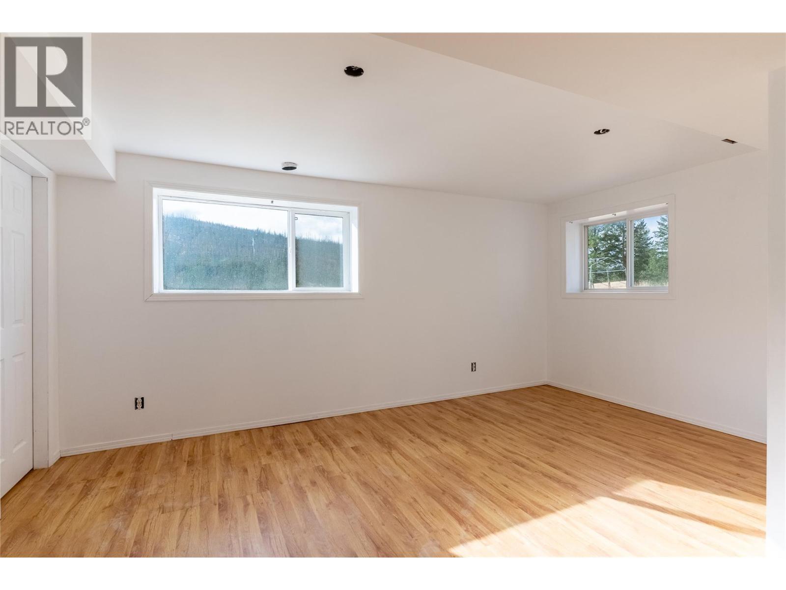 Basement Bedroom - 1424 Loon Lake Road, Loon Lake, BC - Indoor Photo Showing Other Room