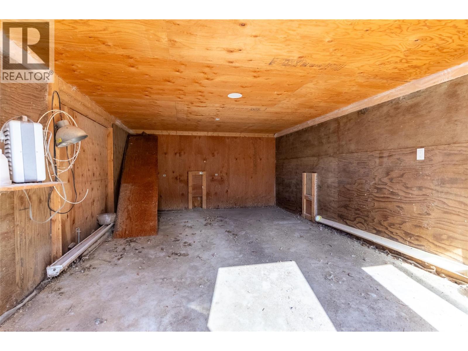 Chicken Coop - 1424 Loon Lake Road, Loon Lake, BC - Indoor