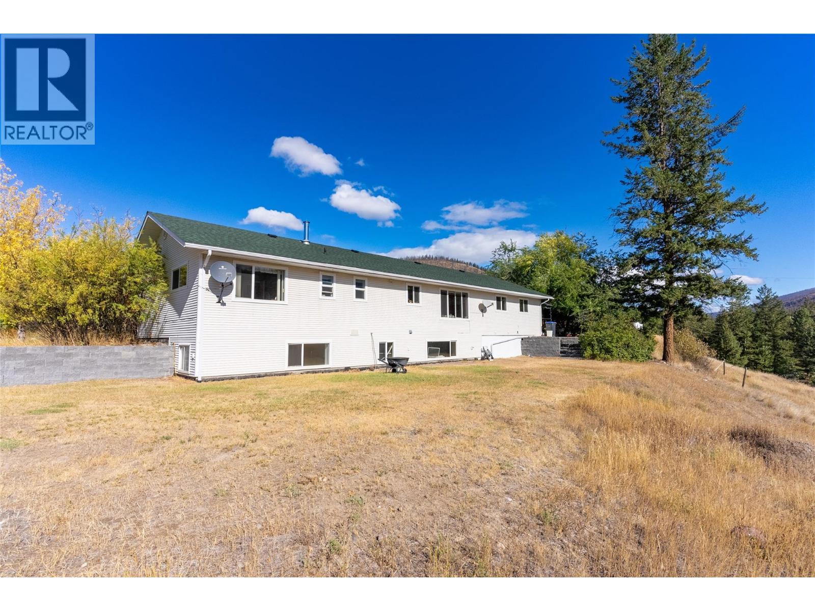 1424 Loon Lake Road, Loon Lake, BC - Outdoor