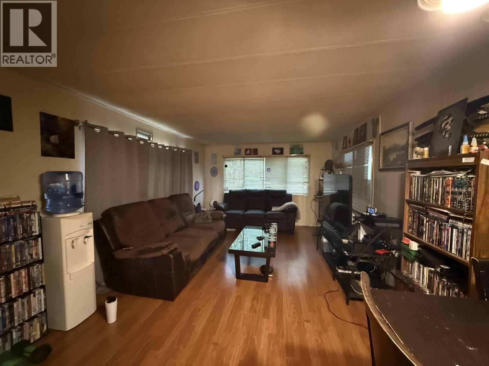 3066 Austin Road, Prince George, BC - Indoor Photo Showing Living Room