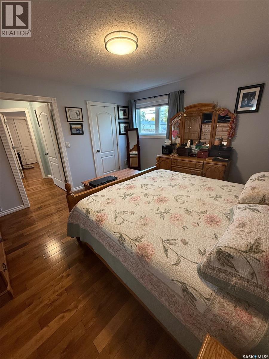 121 18Th Street W, Battleford, SK - Indoor Photo Showing Bedroom