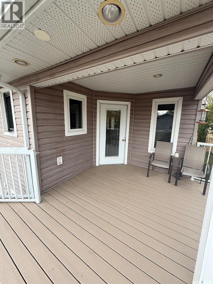 121 18Th Street W, Battleford, SK - Outdoor With Deck Patio Veranda With Exterior