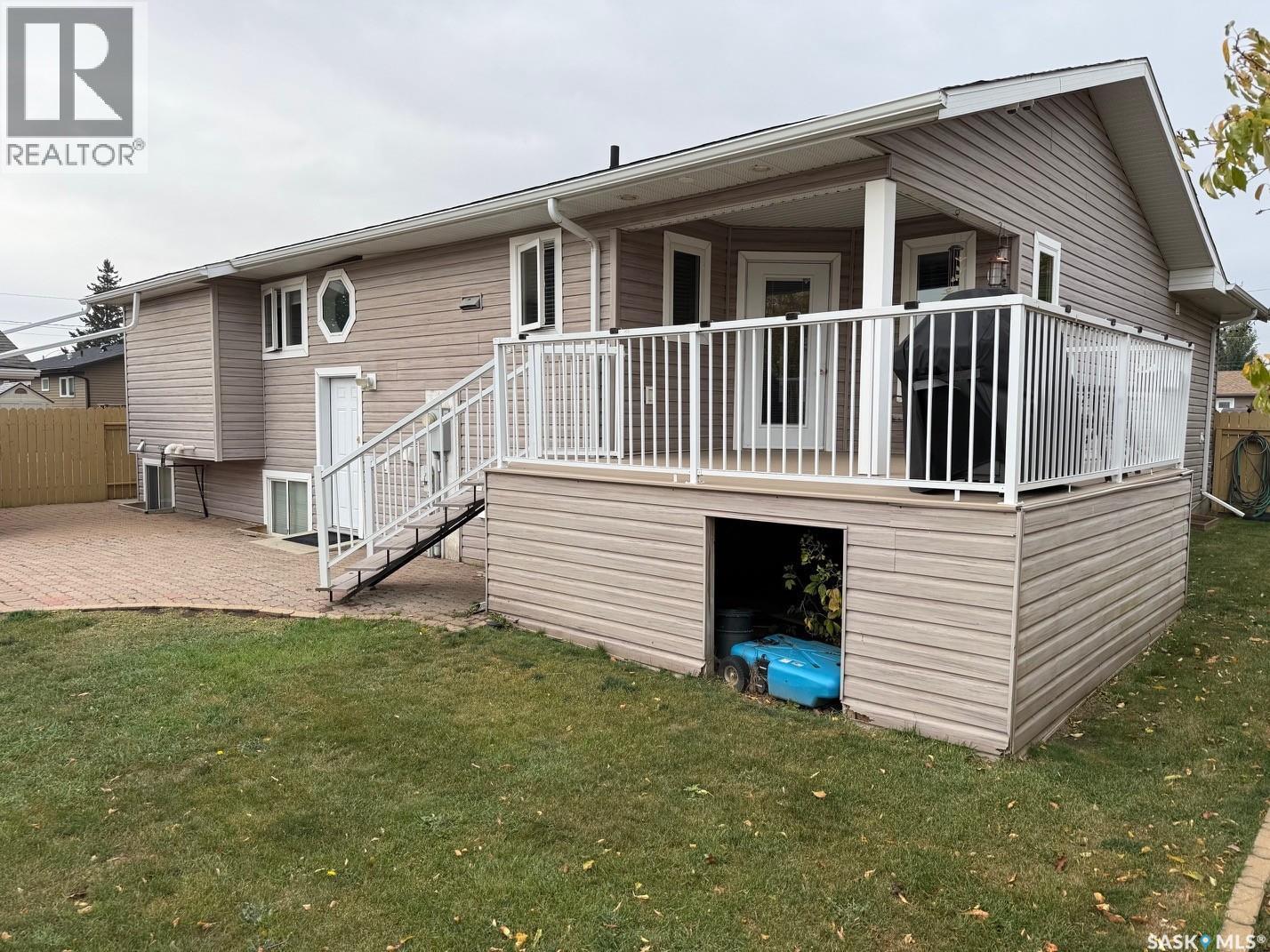 121 18Th Street W, Battleford, SK - Outdoor With Deck Patio Veranda With Exterior