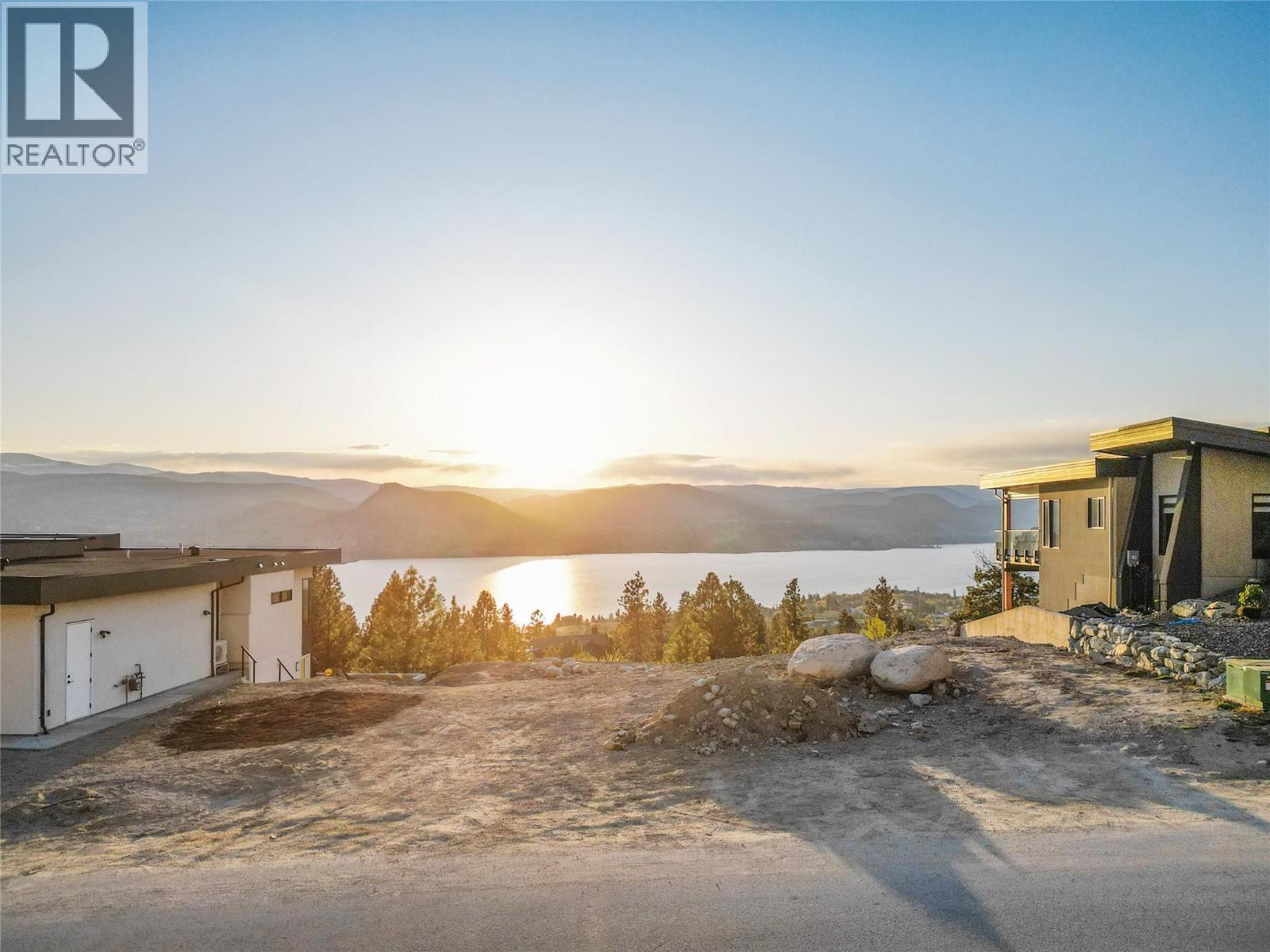 2855 Outlook Way, Naramata, BC