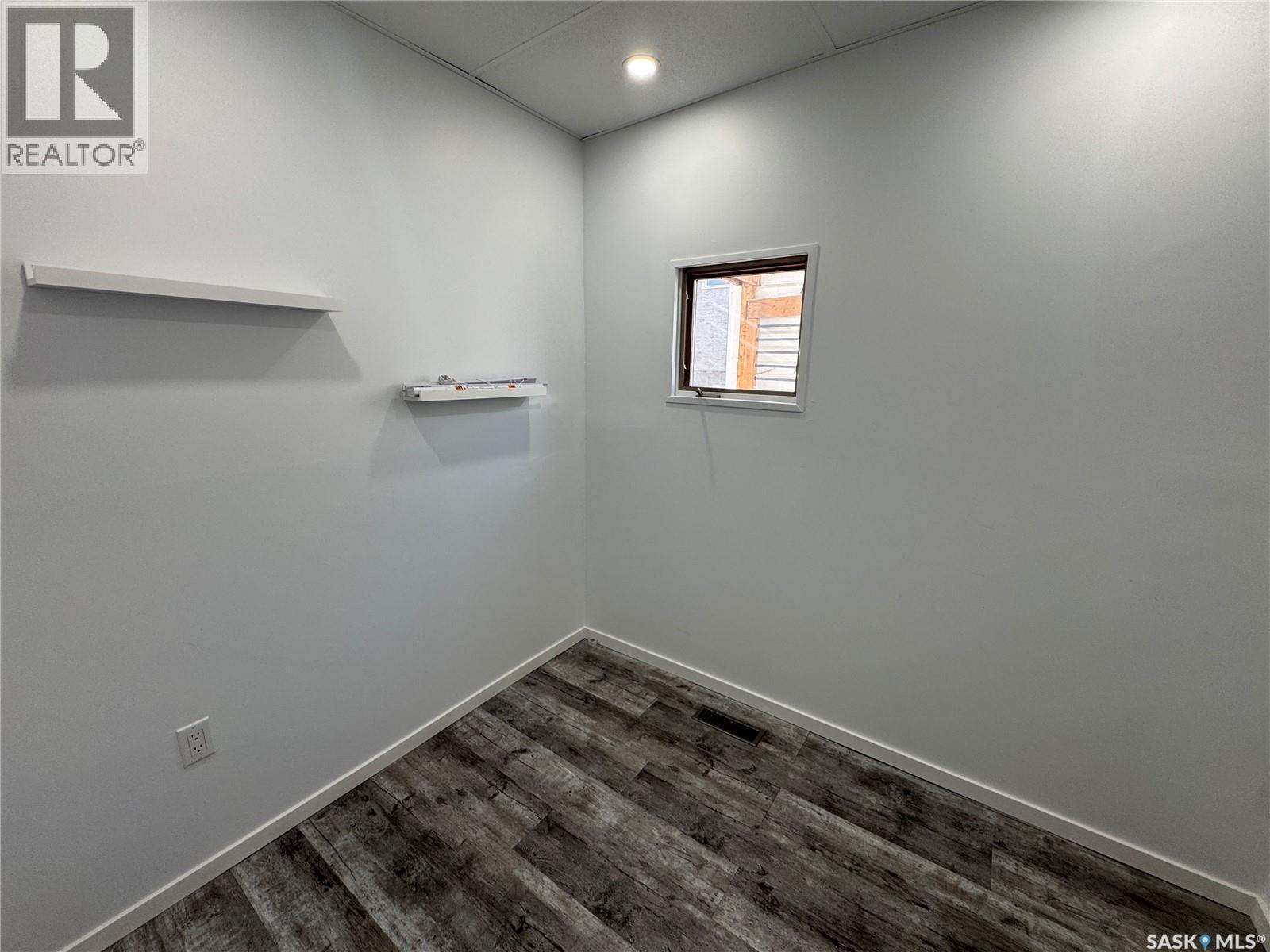 307 6Th Avenue E, Biggar, SK - Indoor