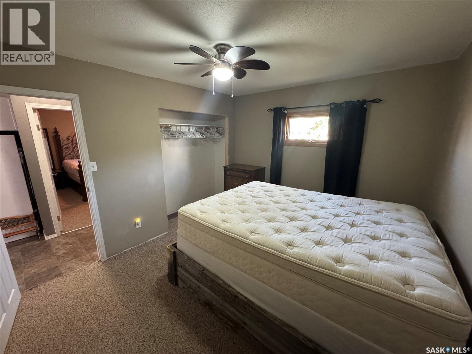 307 6Th Avenue E, Biggar, SK - Indoor Photo Showing Bedroom