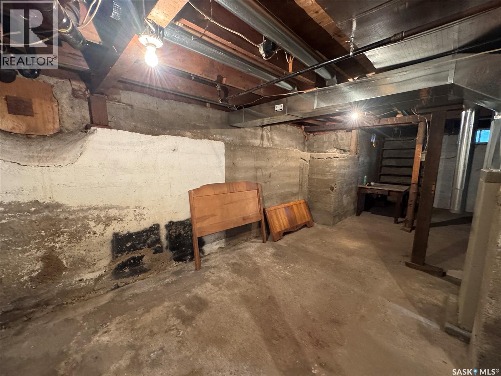 319 3Rd Avenue W, Biggar, SK - Indoor Photo Showing Basement