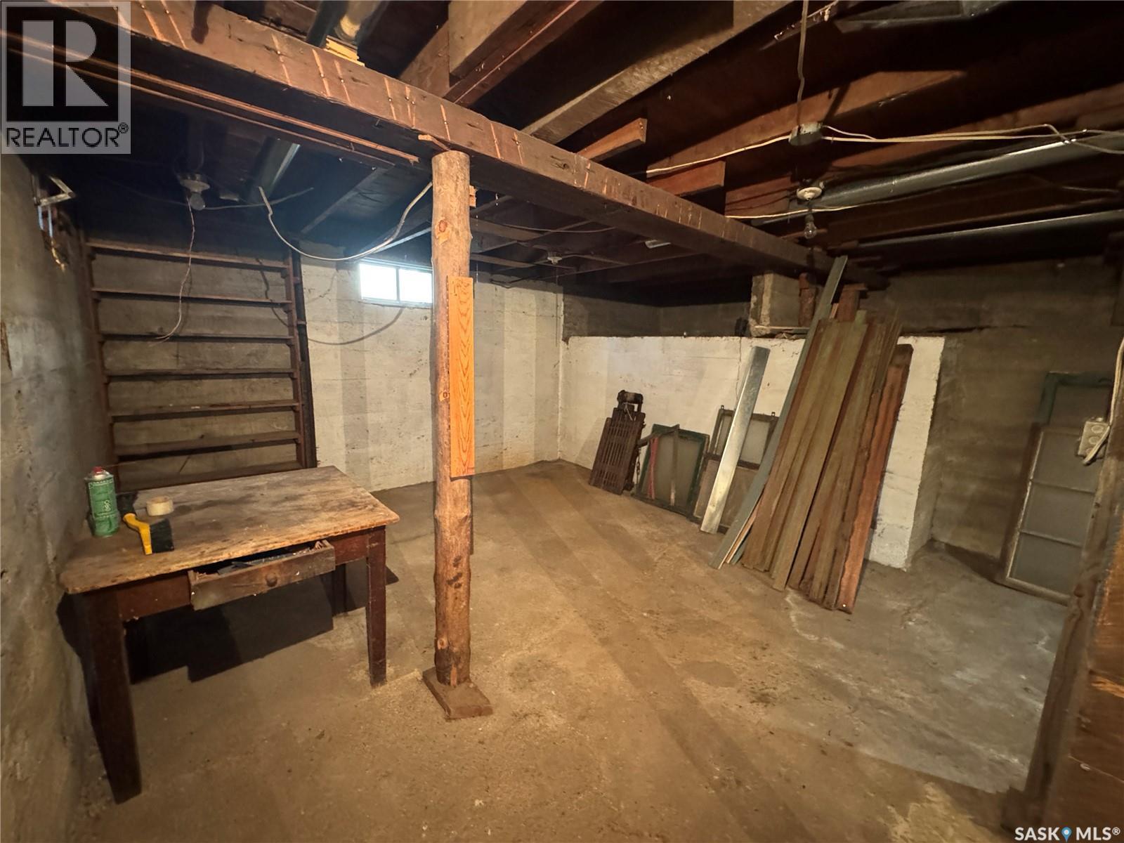 319 3Rd Avenue W, Biggar, SK - Indoor Photo Showing Basement