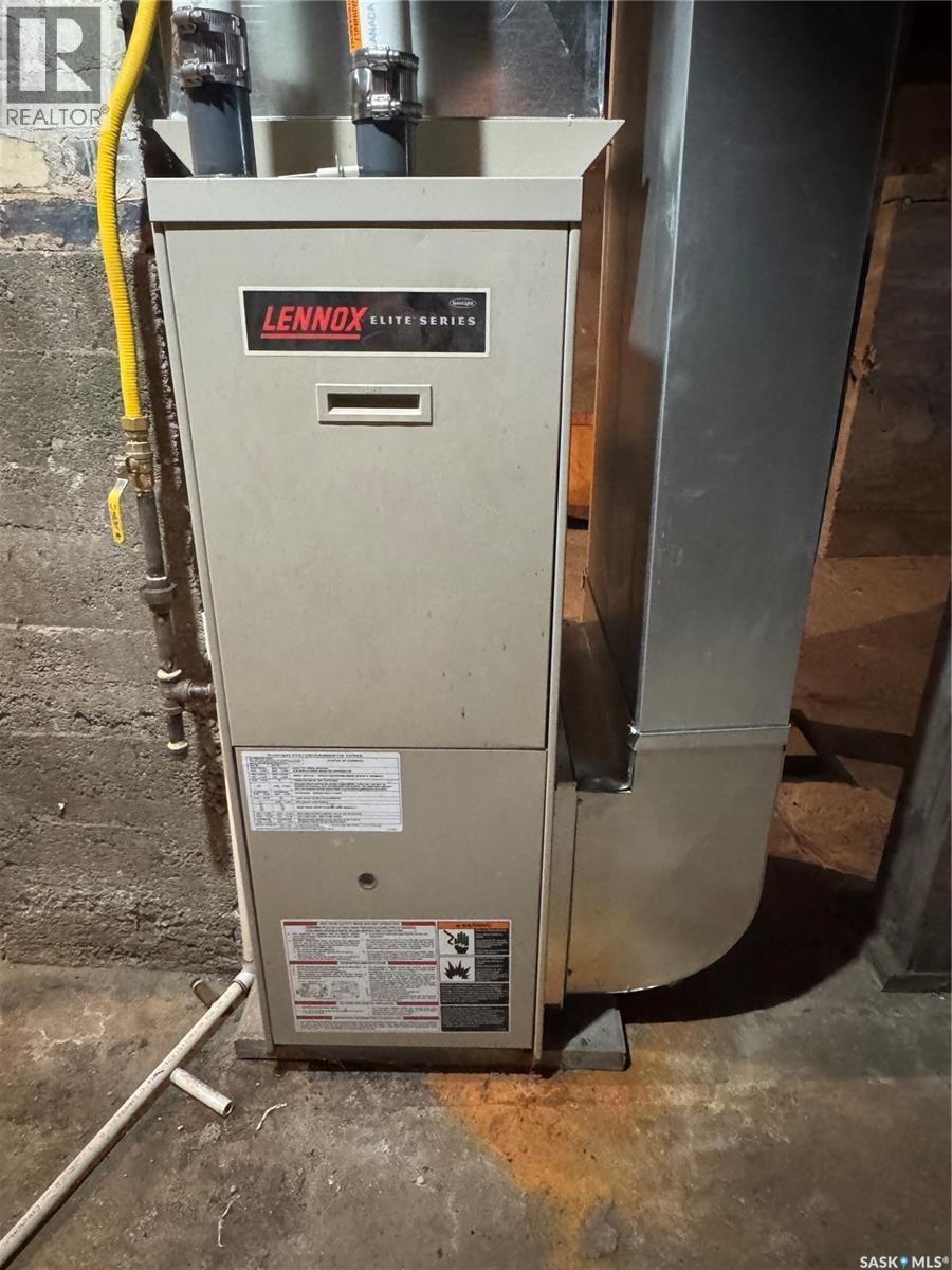 319 3Rd Avenue W, Biggar, SK - Indoor Photo Showing Basement