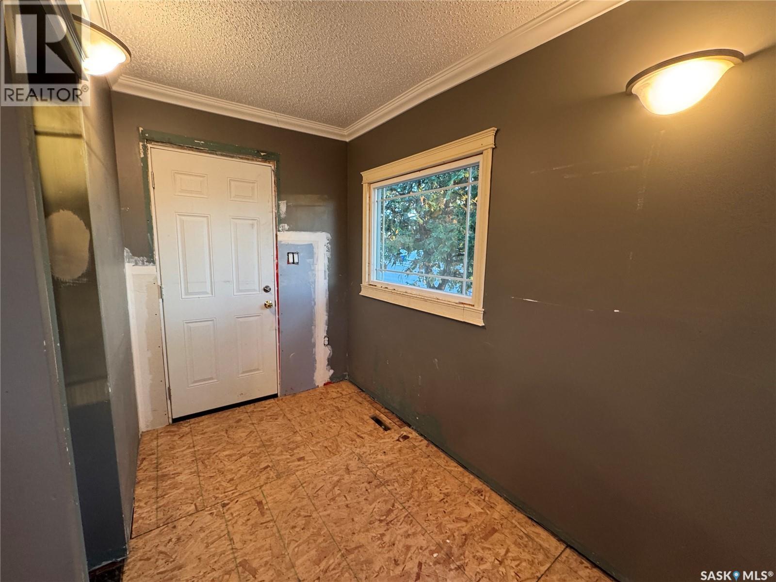 319 3Rd Avenue W, Biggar, SK - Indoor Photo Showing Other Room