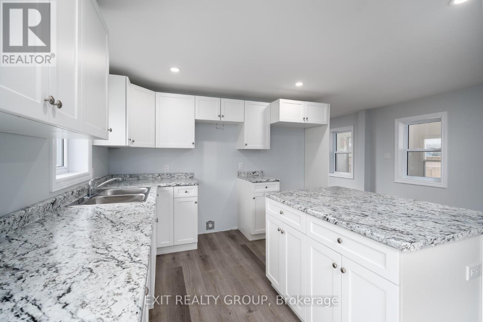 169 East Hungerford Road, Tweed (Hungerford (Twp)), ON - Indoor Photo Showing Kitchen With Double Sink