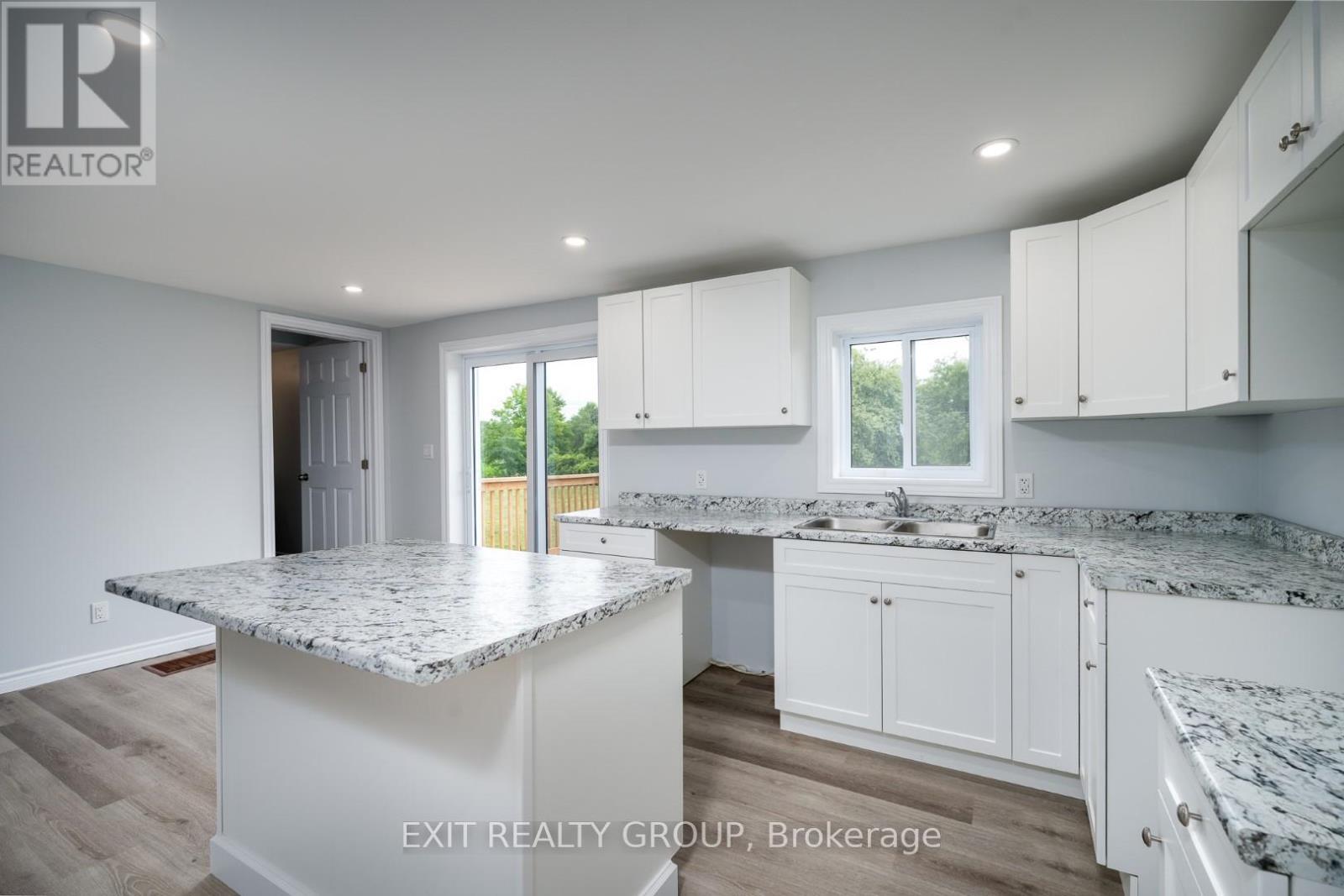 169 East Hungerford Road, Tweed (Hungerford (Twp)), ON - Indoor Photo Showing Kitchen