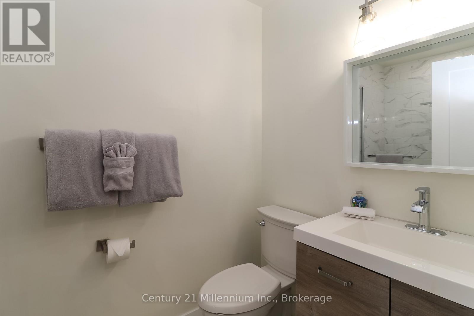 194 Escarpment Crescent, Collingwood, ON - Indoor Photo Showing Bathroom