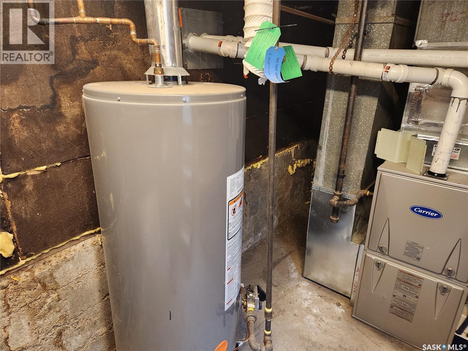 19 10Th Avenue Ne, Swift Current, SK - Indoor Photo Showing Basement