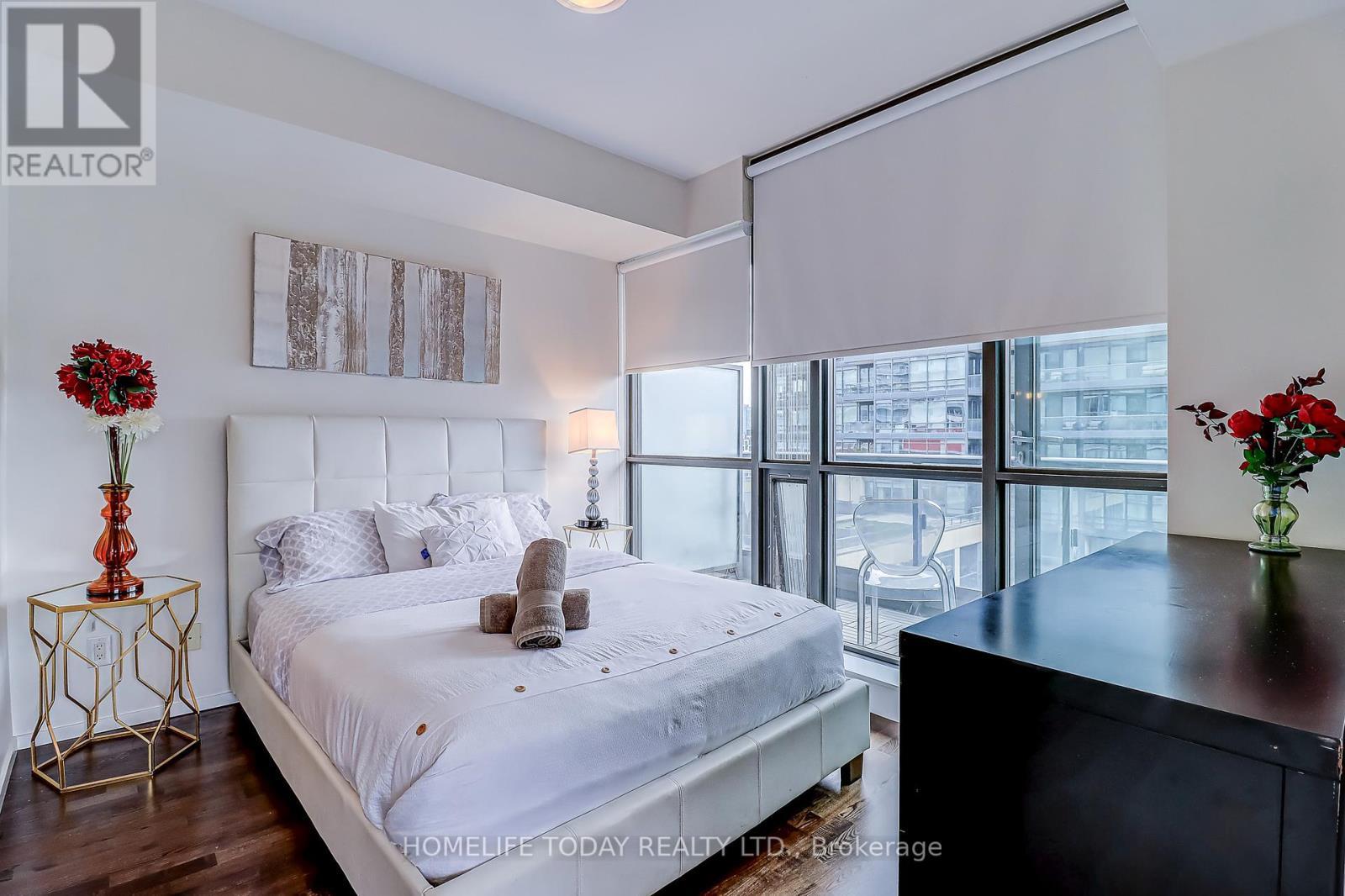1502 - 8 Charlotte Street, Toronto, ON - Indoor Photo Showing Bedroom