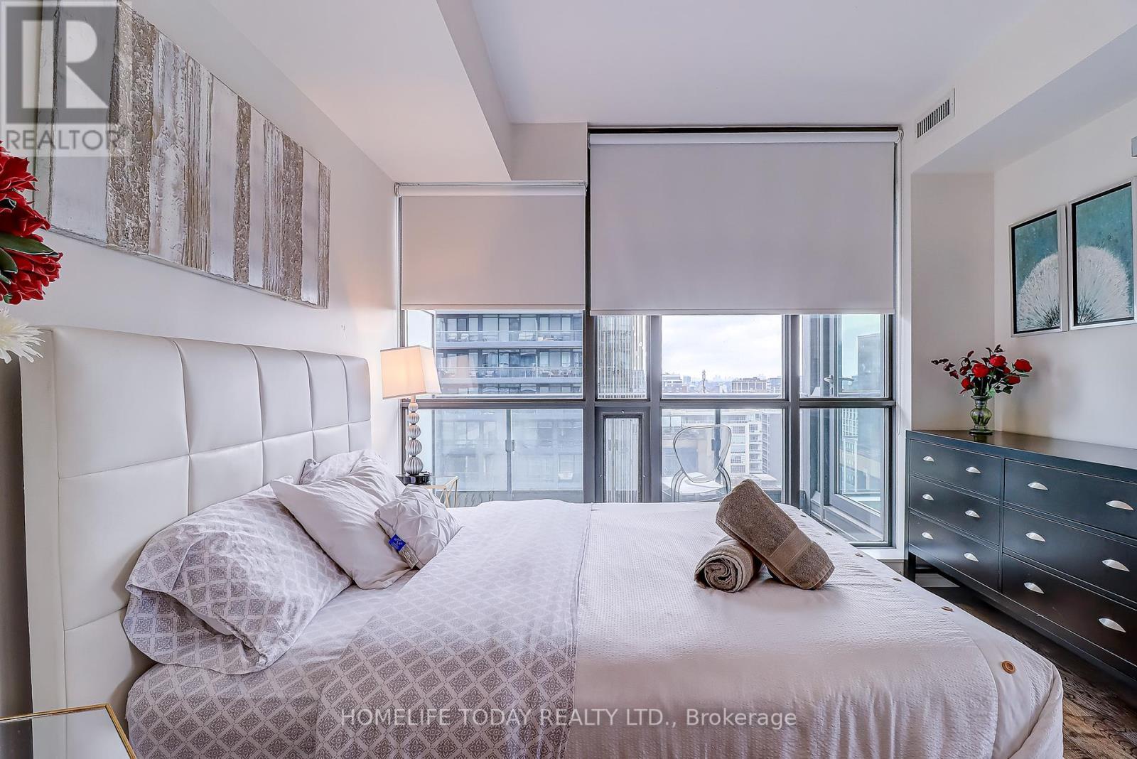 1502 - 8 Charlotte Street, Toronto, ON - Indoor Photo Showing Bedroom