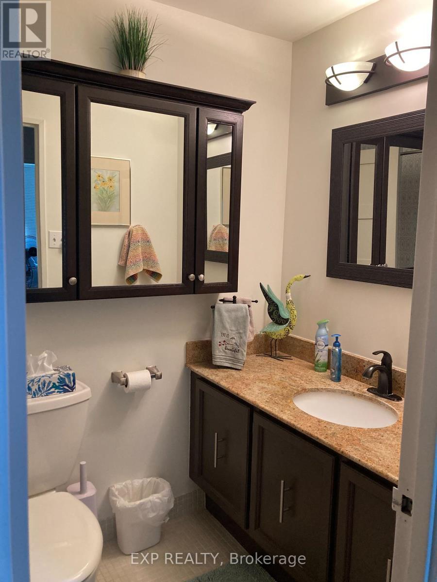 104 - 5250 Lakeshore Road, Burlington (Appleby), ON - Indoor Photo Showing Bathroom