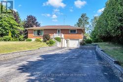 403131 ROBINSON ROAD South-West Oxford, ON N5C 3J7