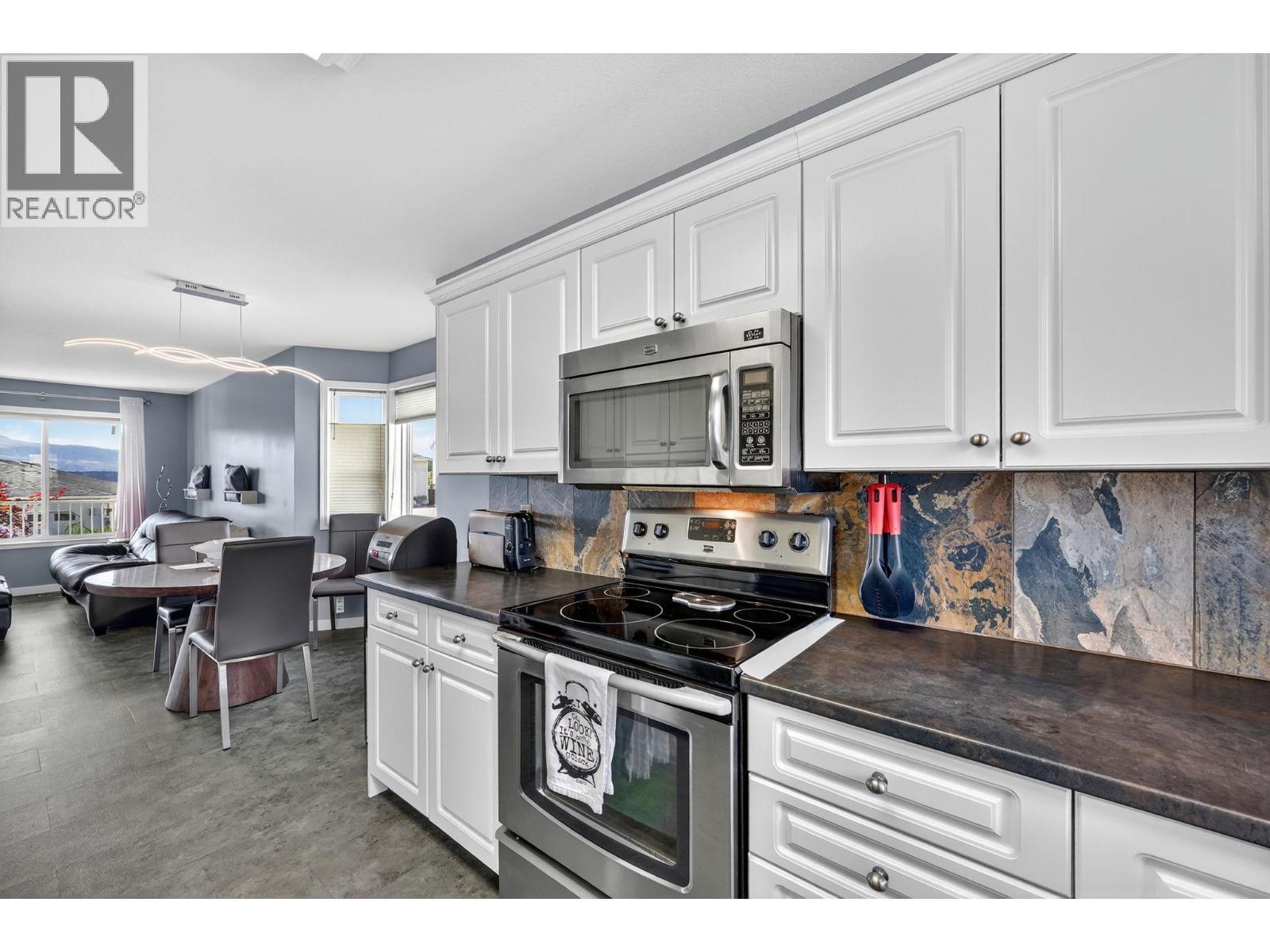 6400 Spencer Road Unit# 41, Kelowna, BC - Indoor Photo Showing Kitchen