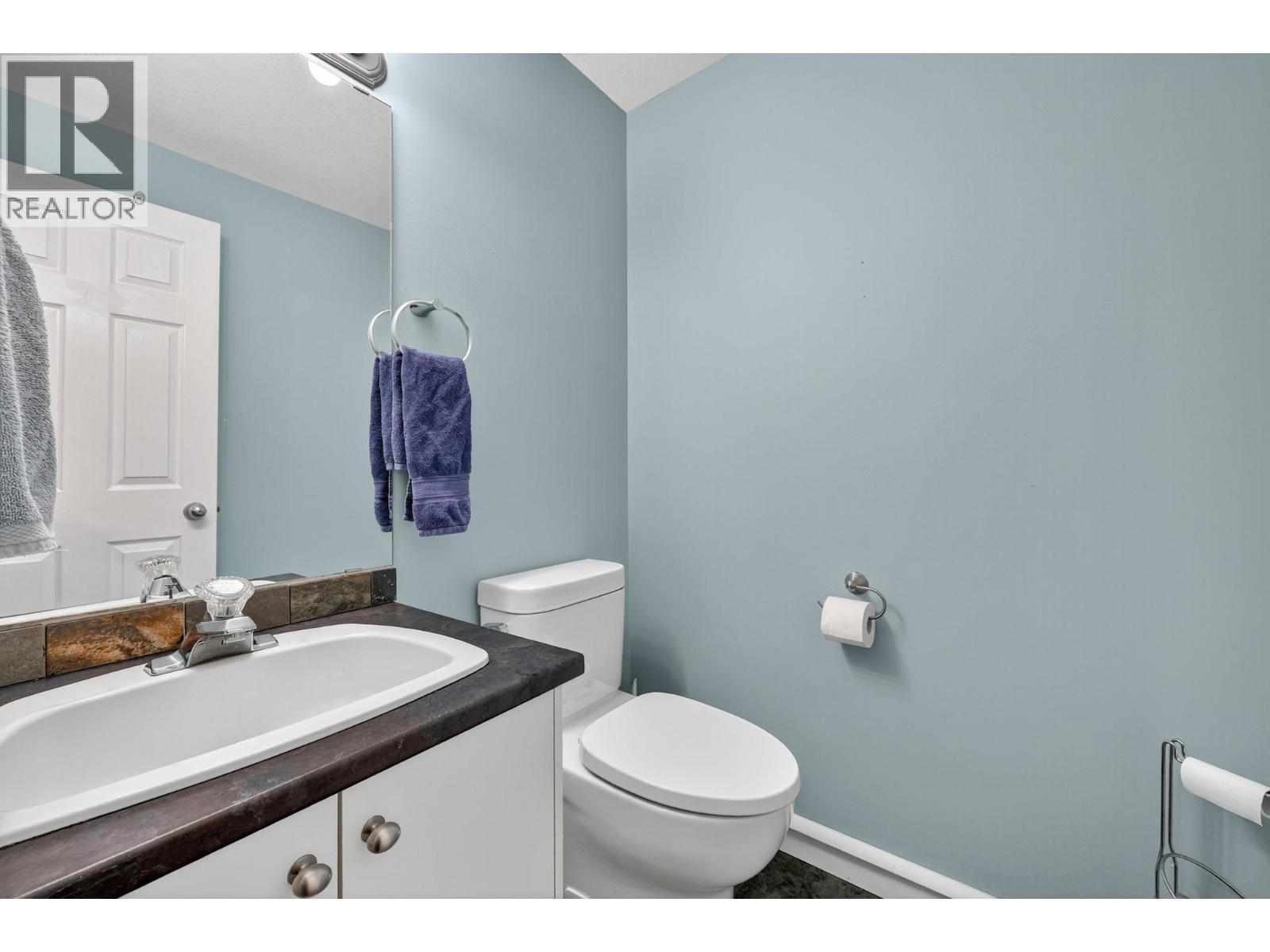 6400 Spencer Road Unit# 41, Kelowna, BC - Indoor Photo Showing Bathroom