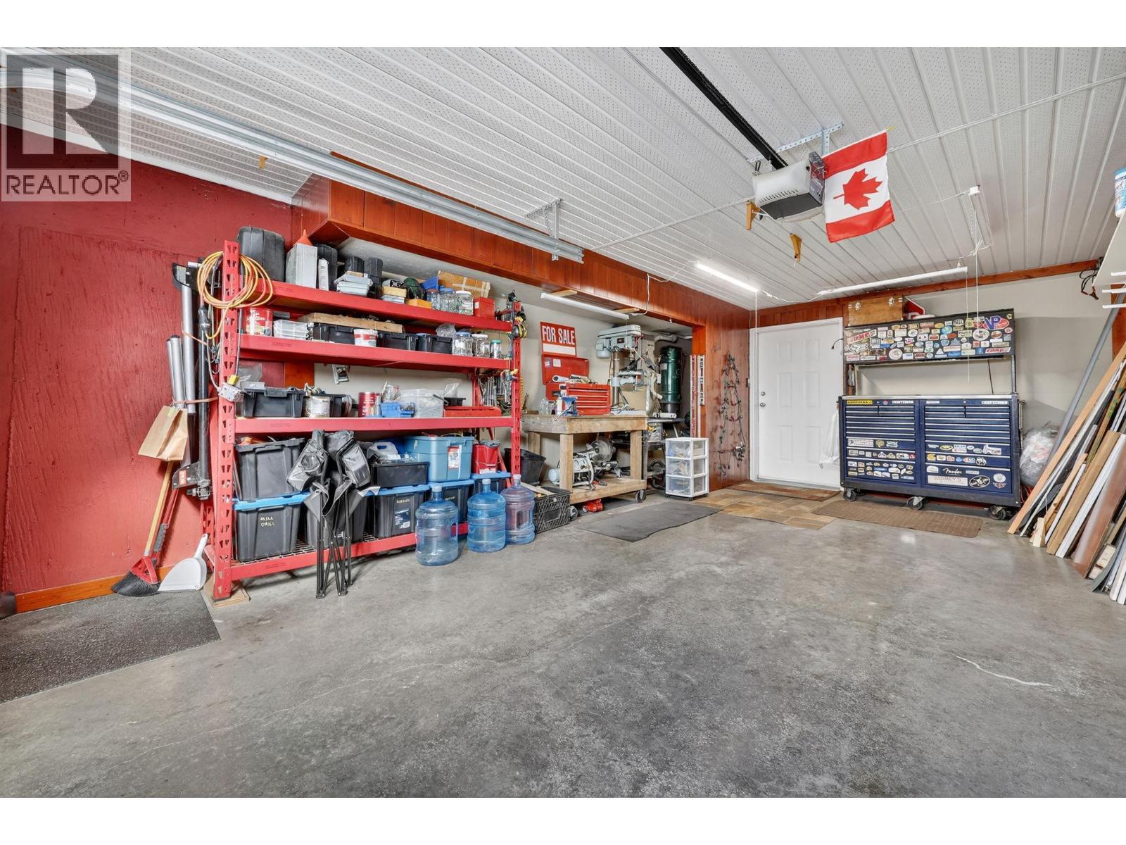 6400 Spencer Road Unit# 41, Kelowna, BC - Indoor Photo Showing Garage