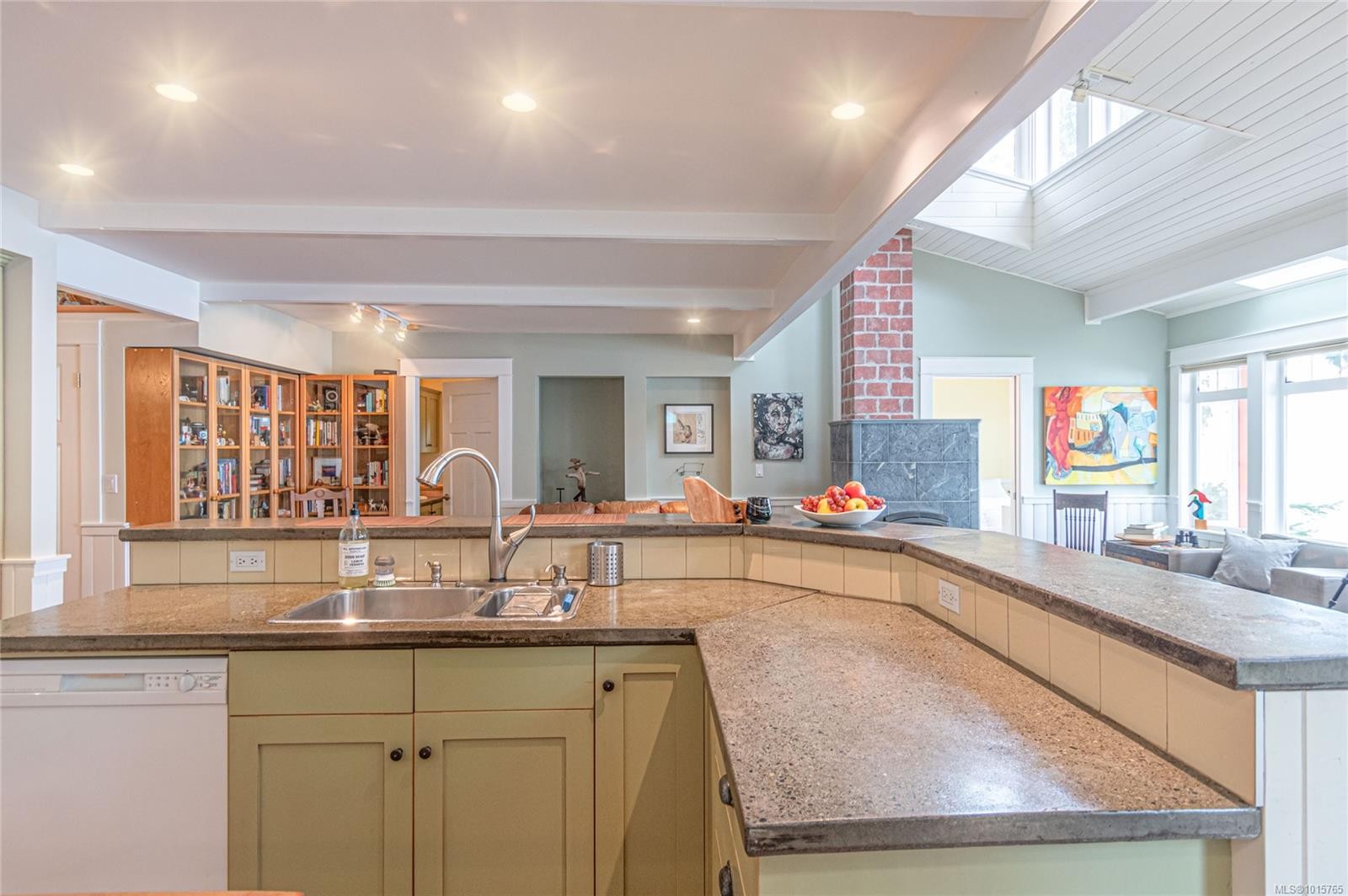 105 Island Park Dr, Galiano Island, BC