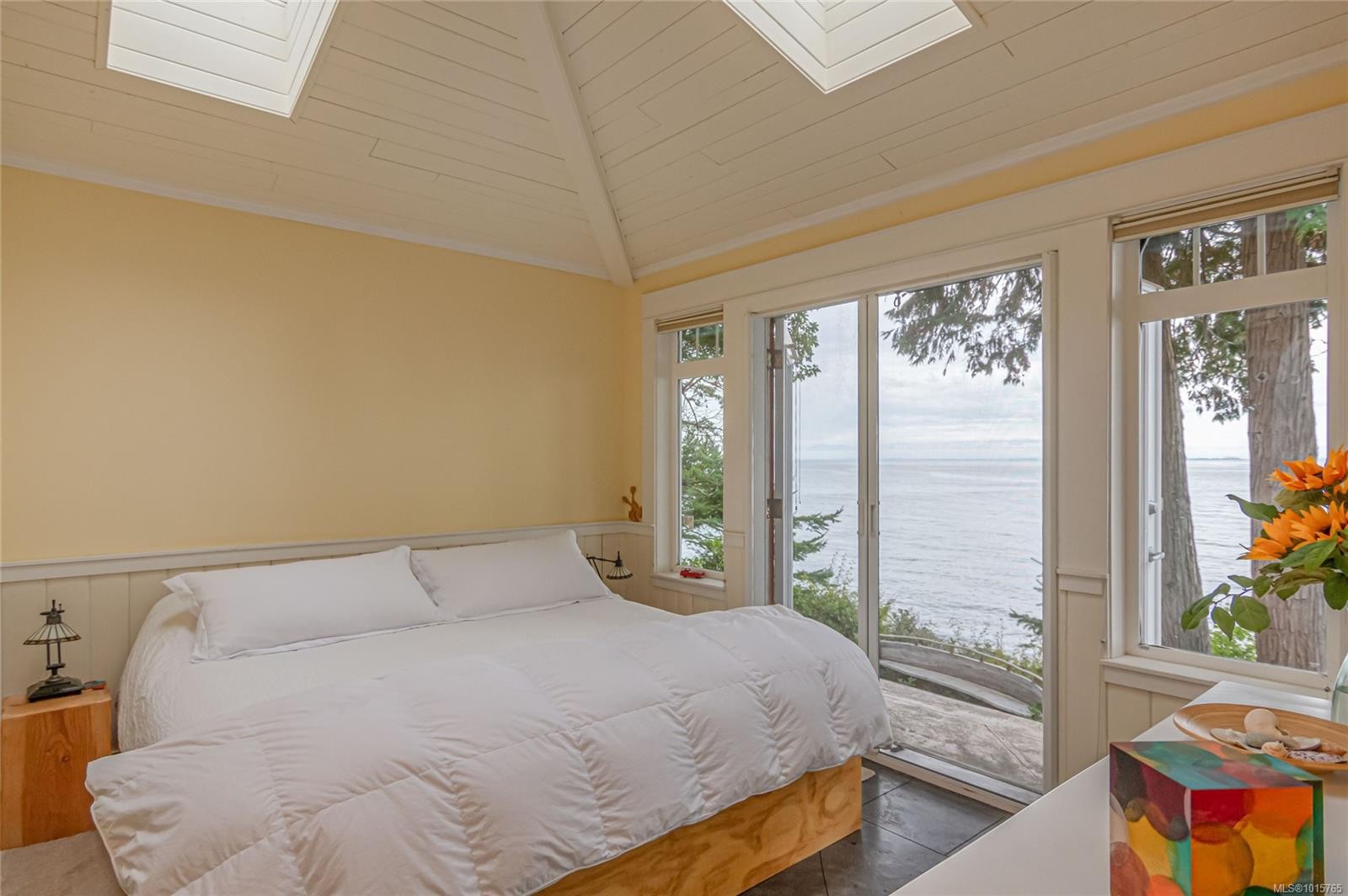 105 Island Park Dr, Galiano Island, BC