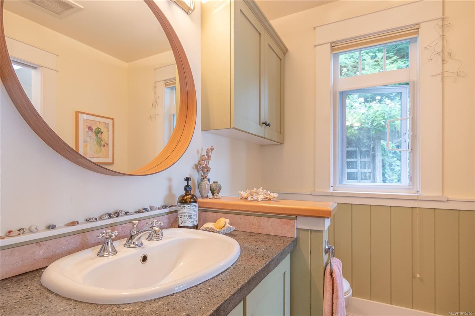 105 Island Park Dr, Galiano Island, BC