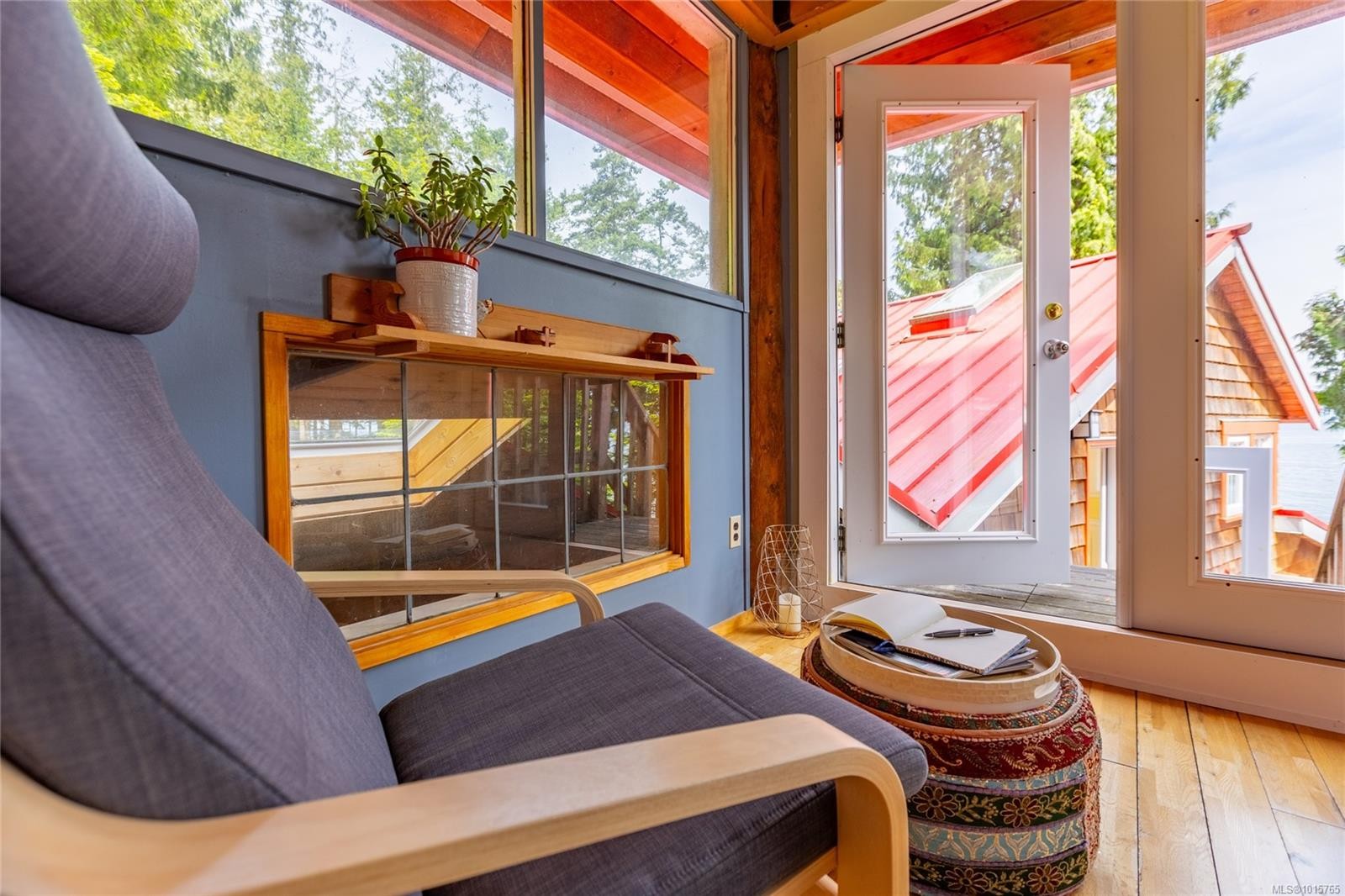 105 Island Park Dr, Galiano Island, BC