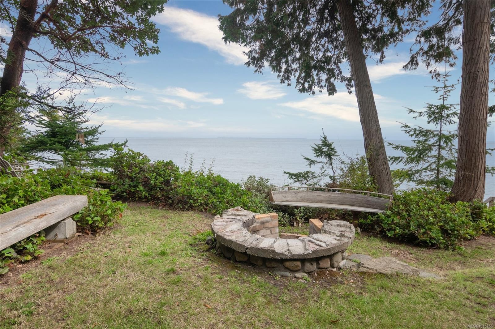 105 Island Park Dr, Galiano Island, BC