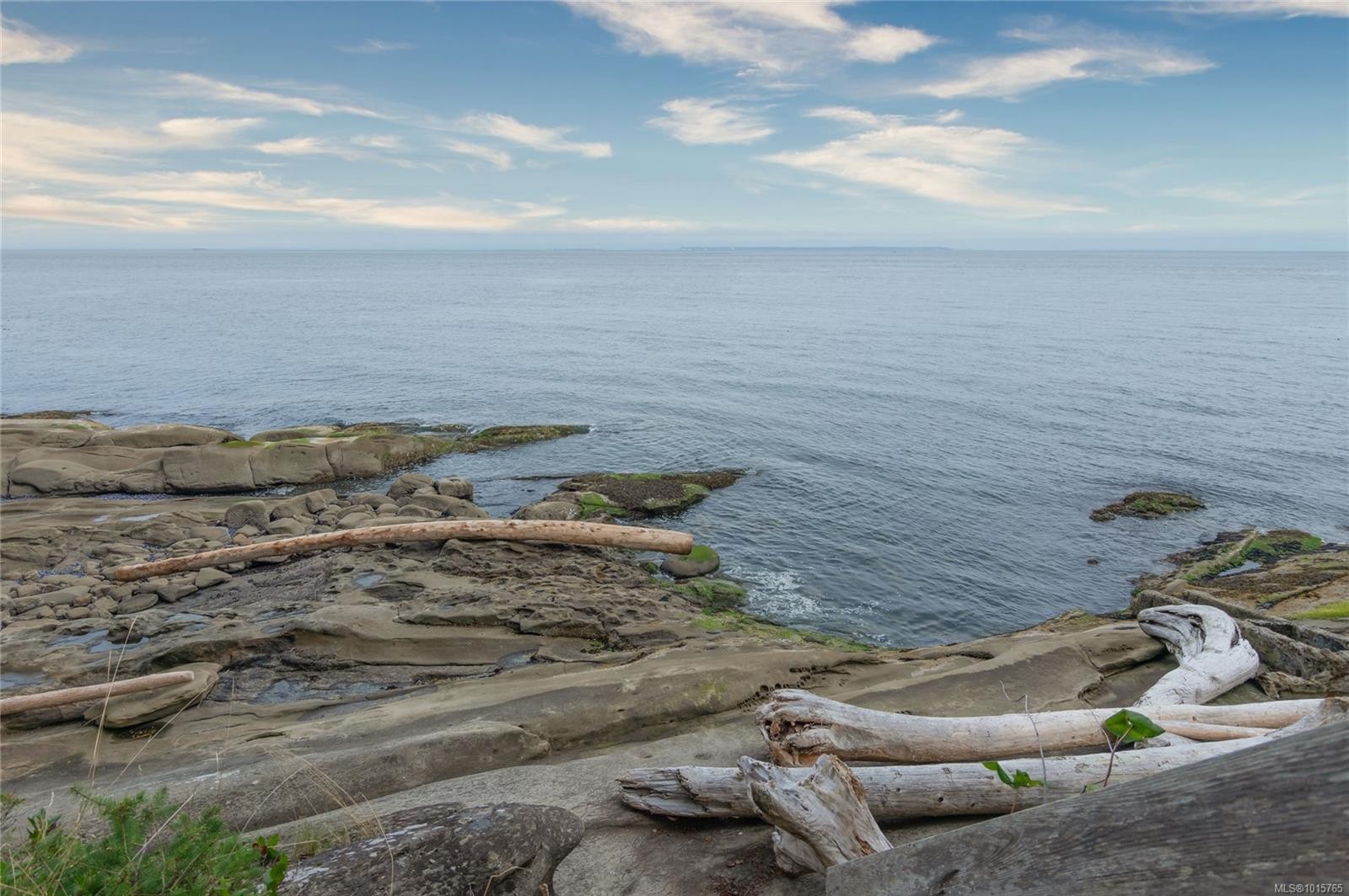 105 Island Park Dr, Galiano Island, BC