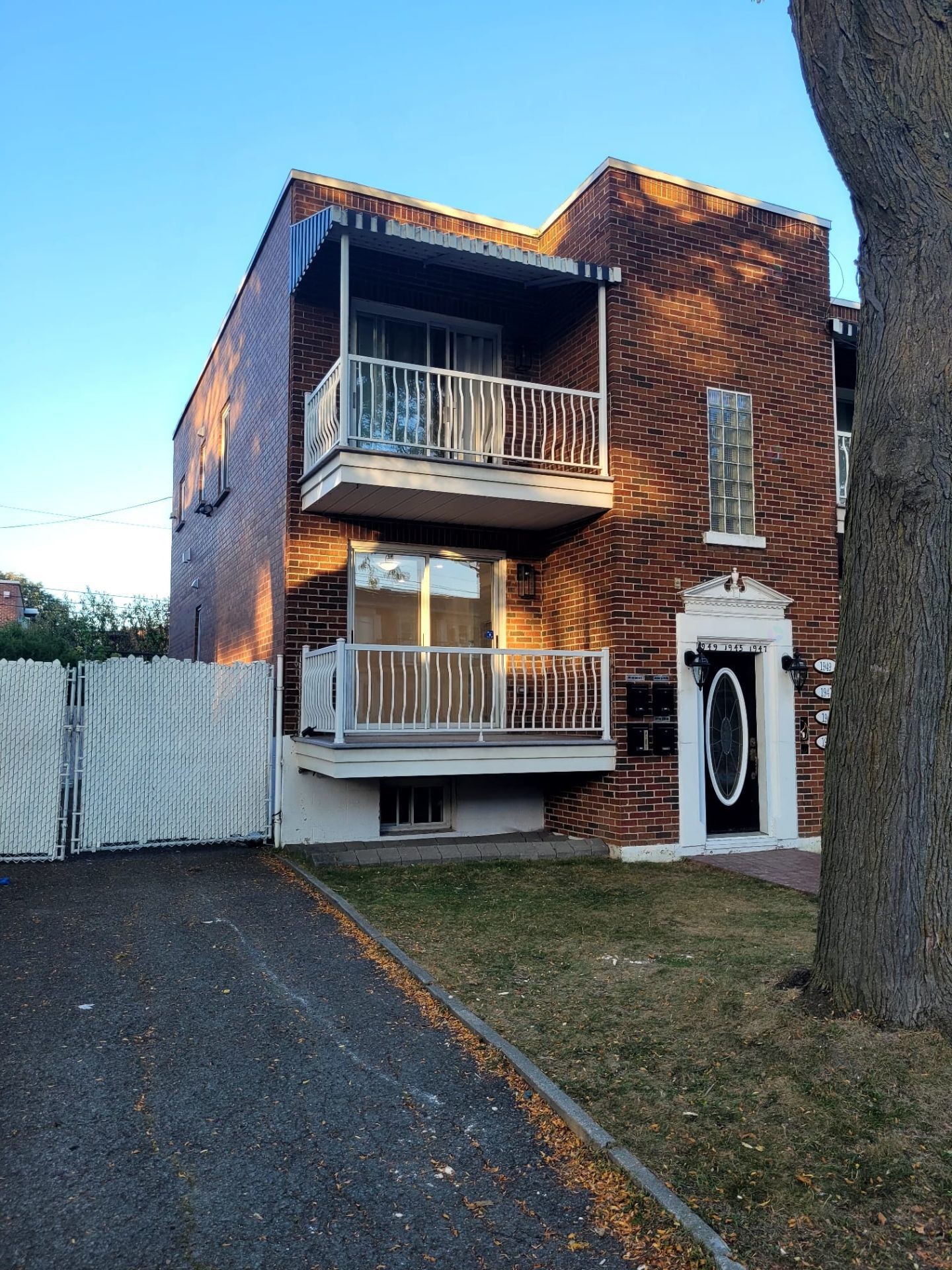 Front of Structure - 1945 - 1949 Rue De Beaurivage, Montréal (Mercier/Hochelaga-Maisonneuve), QC - Outdoor