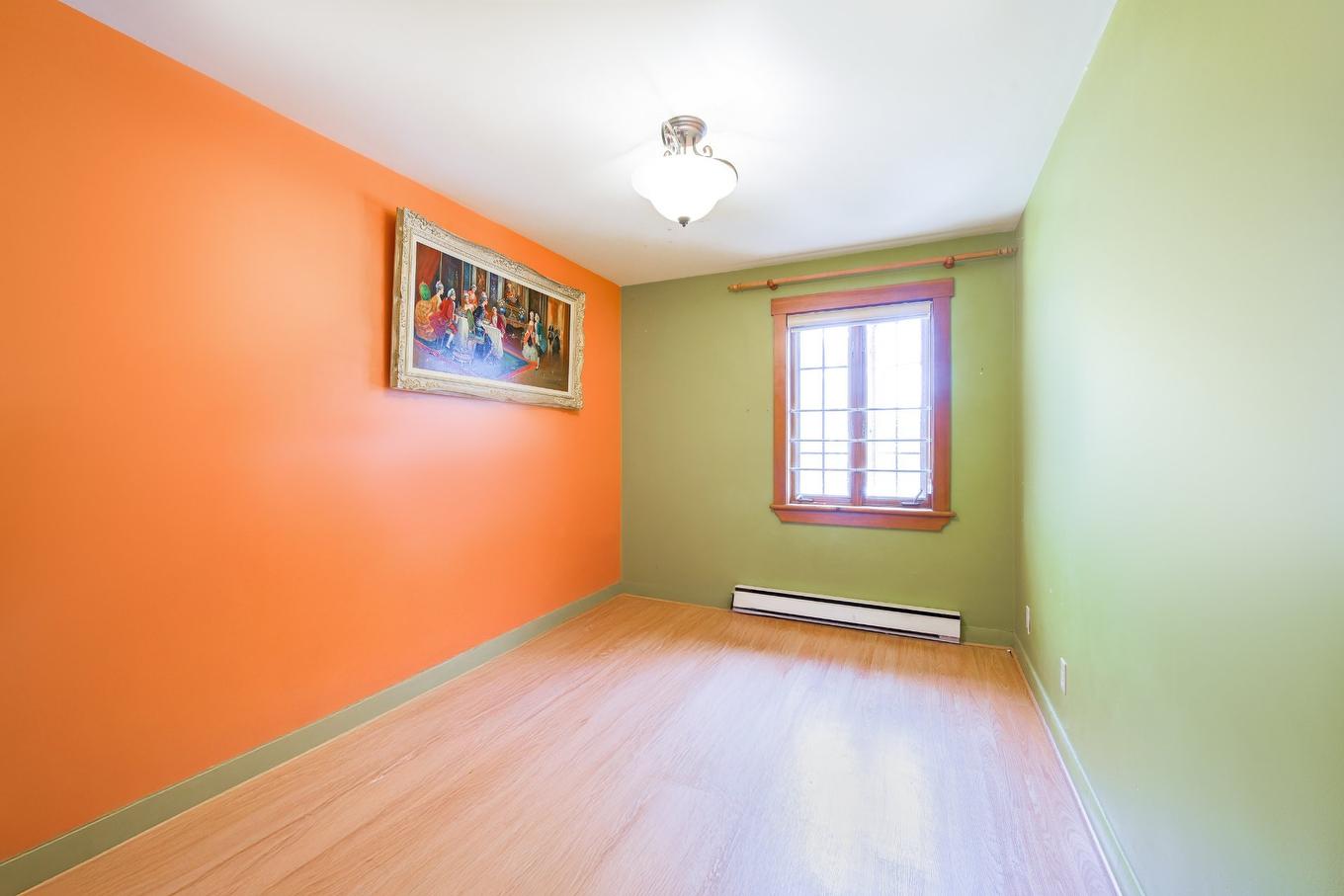 Chambre à coucher - 12210 Rue Jasmin, Montréal (Ahuntsic-Cartierville), QC - Indoor Photo Showing Other Room