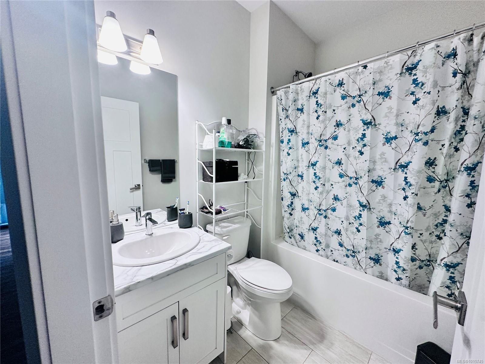 54-300 Grosskleg Way, Lake Cowichan, BC