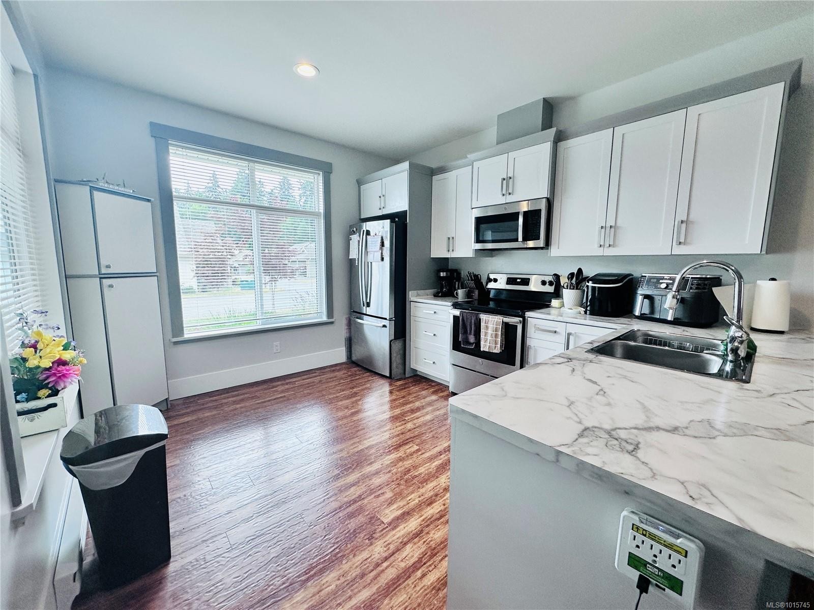 54-300 Grosskleg Way, Lake Cowichan, BC