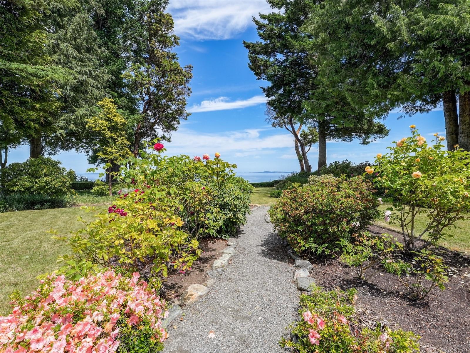 4590 Torquay Dr, Saanich, BC