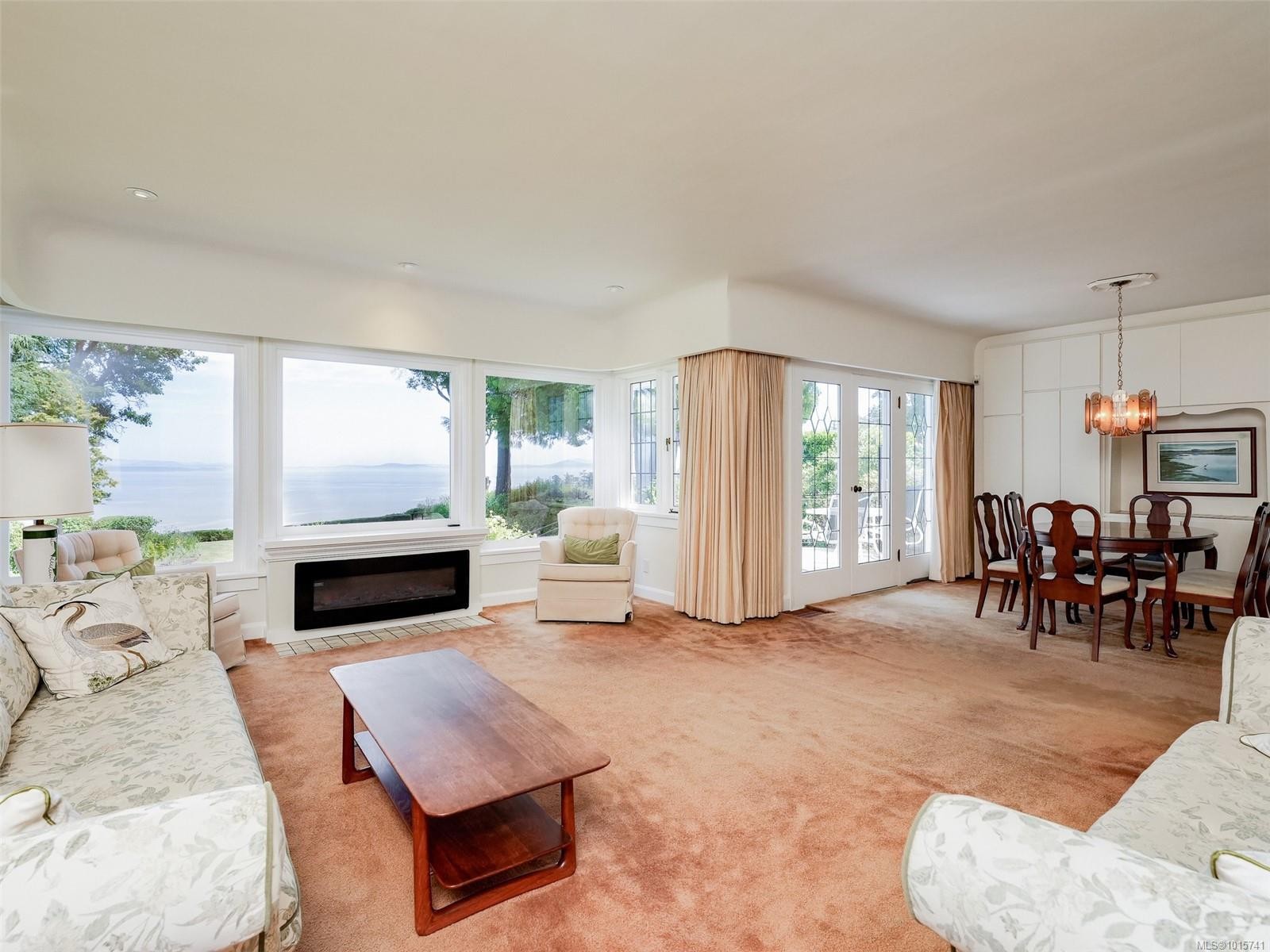 4590 Torquay Dr, Saanich, BC