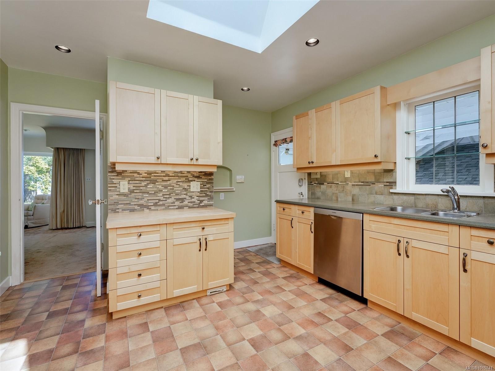 4590 Torquay Dr, Saanich, BC