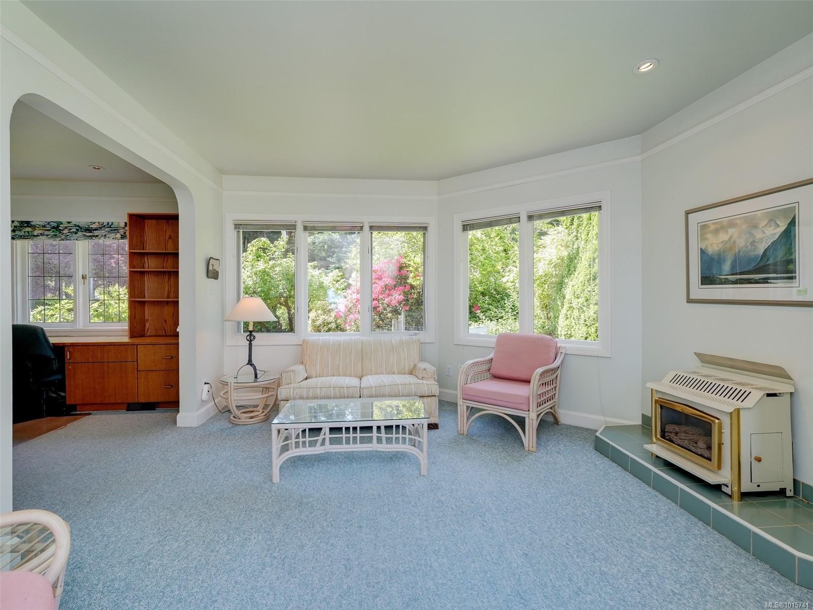 4590 Torquay Dr, Saanich, BC