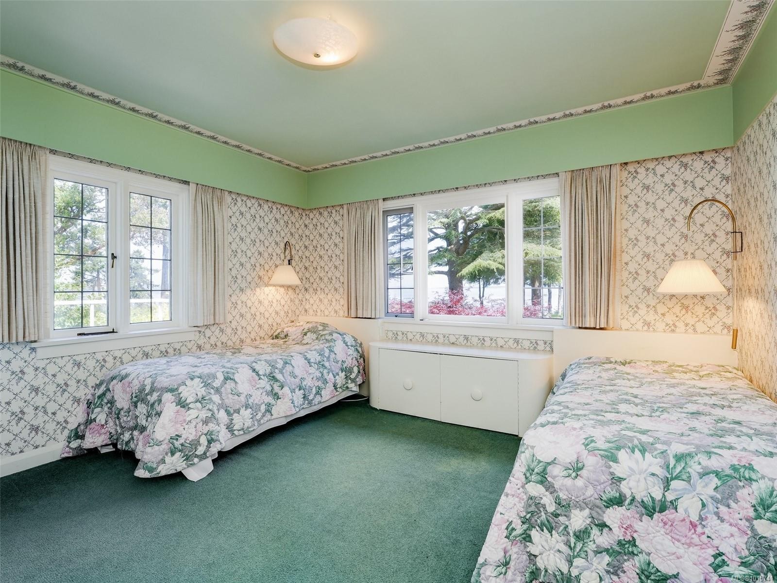 4590 Torquay Dr, Saanich, BC