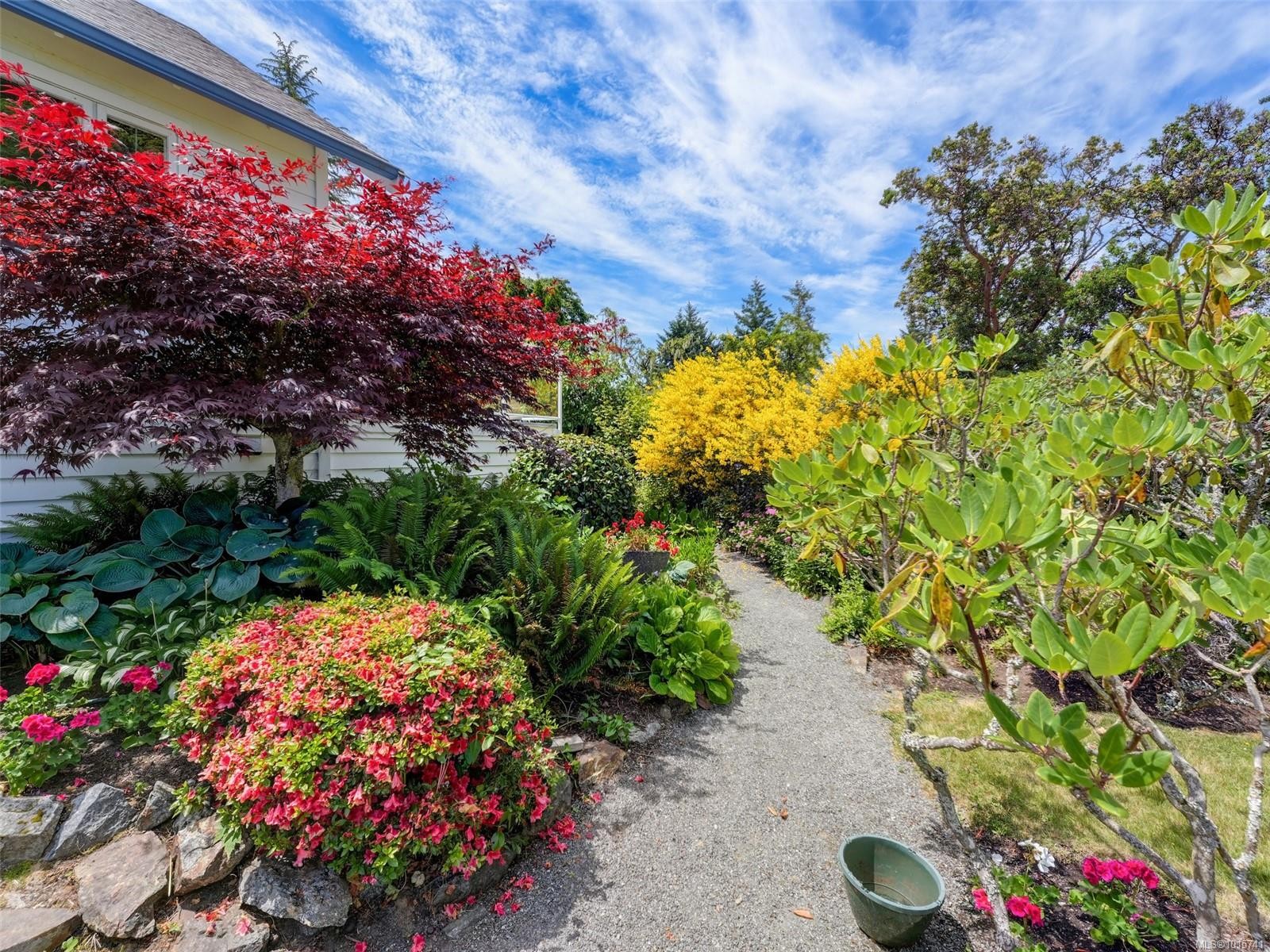 4590 Torquay Dr, Saanich, BC
