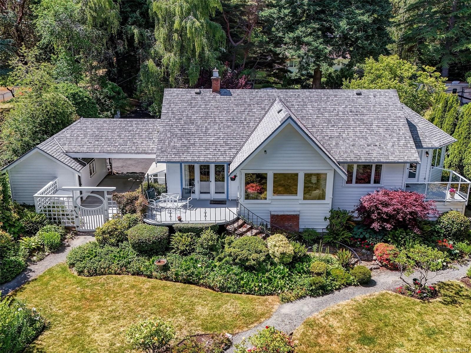 4590 Torquay Dr, Saanich, BC