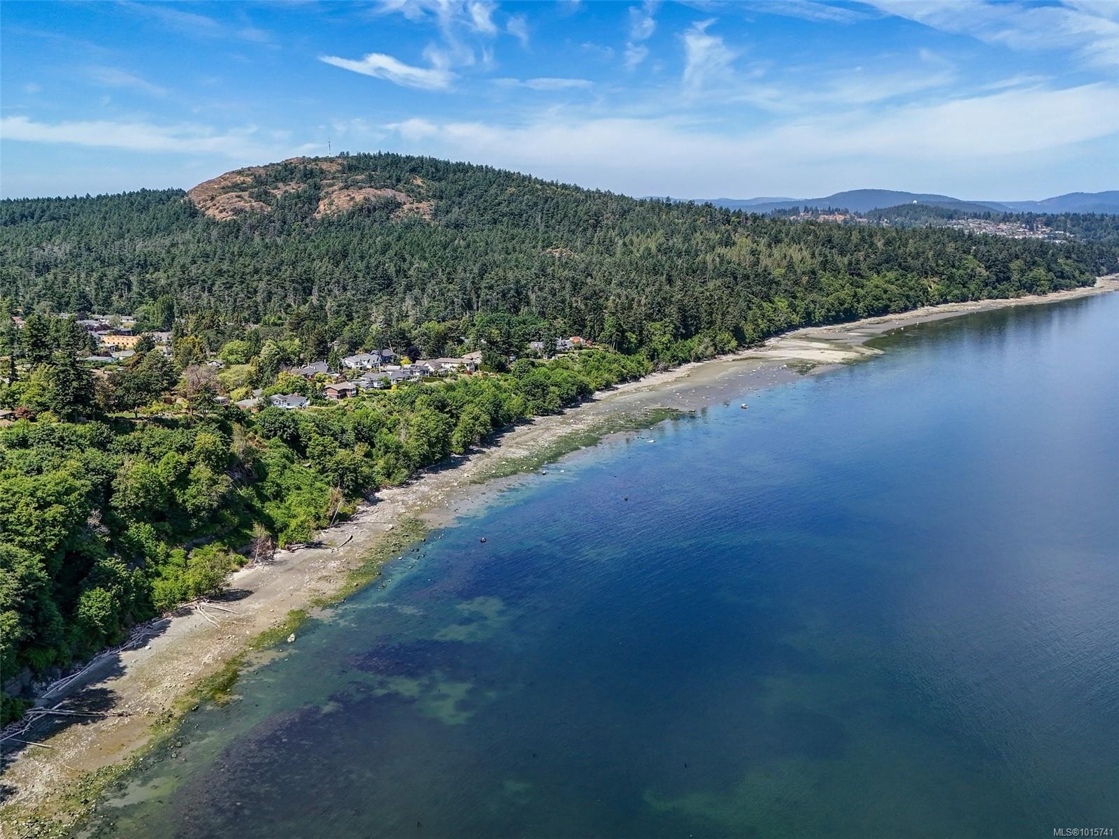 4590 Torquay Dr, Saanich, BC