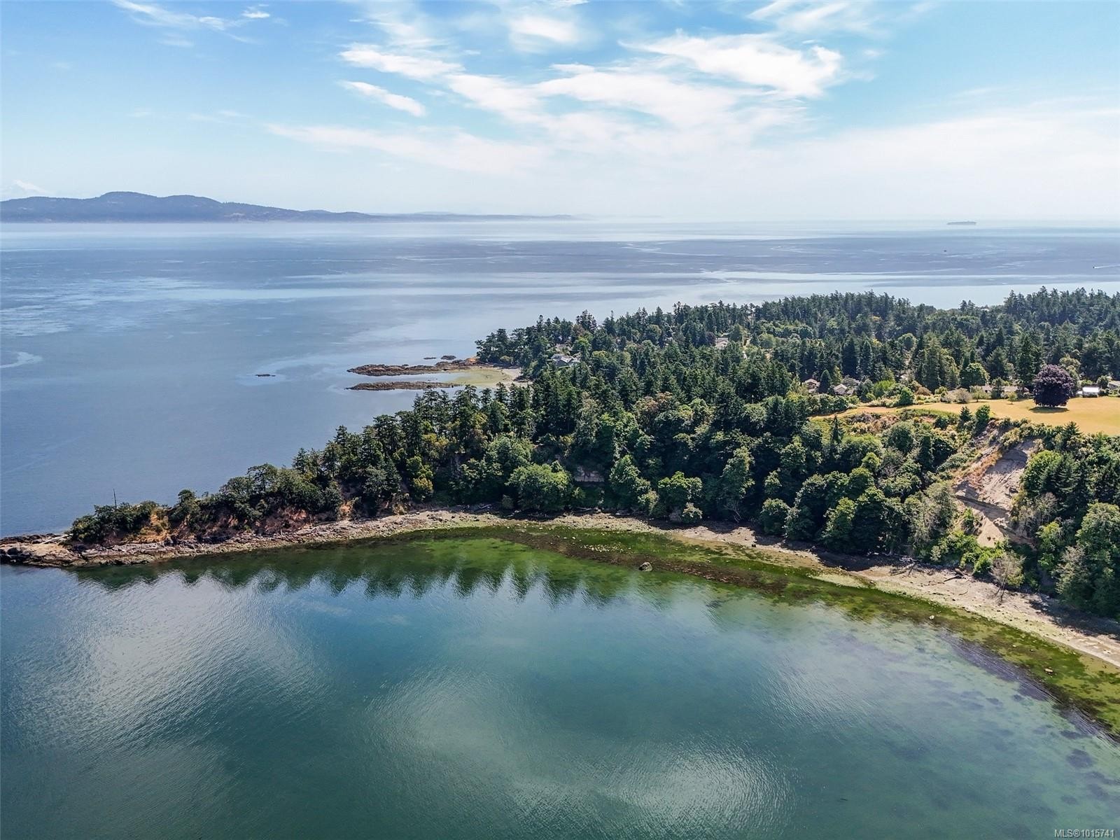 4590 Torquay Dr, Saanich, BC