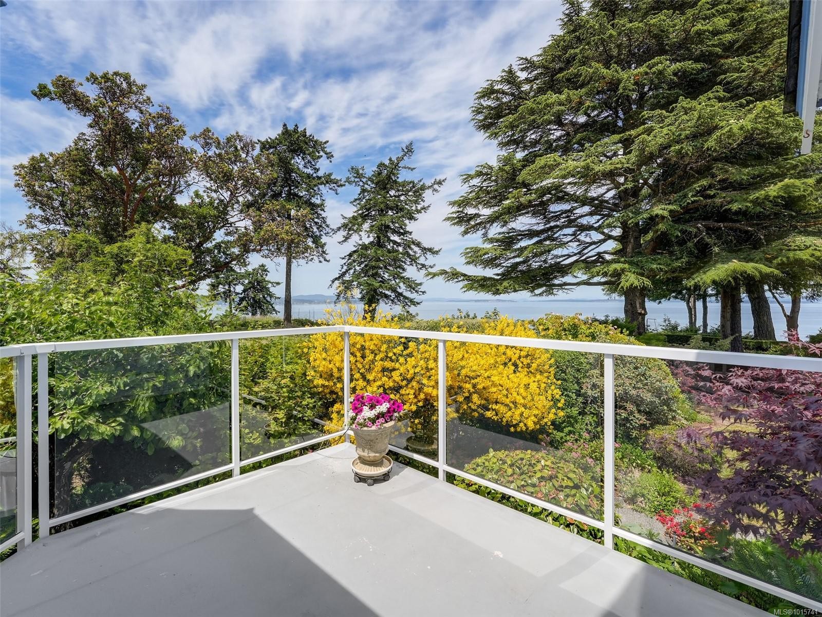 4590 Torquay Dr, Saanich, BC