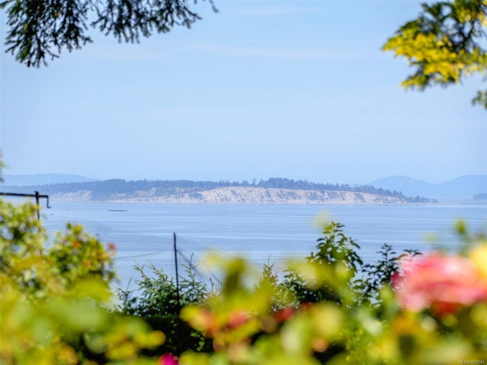 4590 Torquay Dr, Saanich, BC