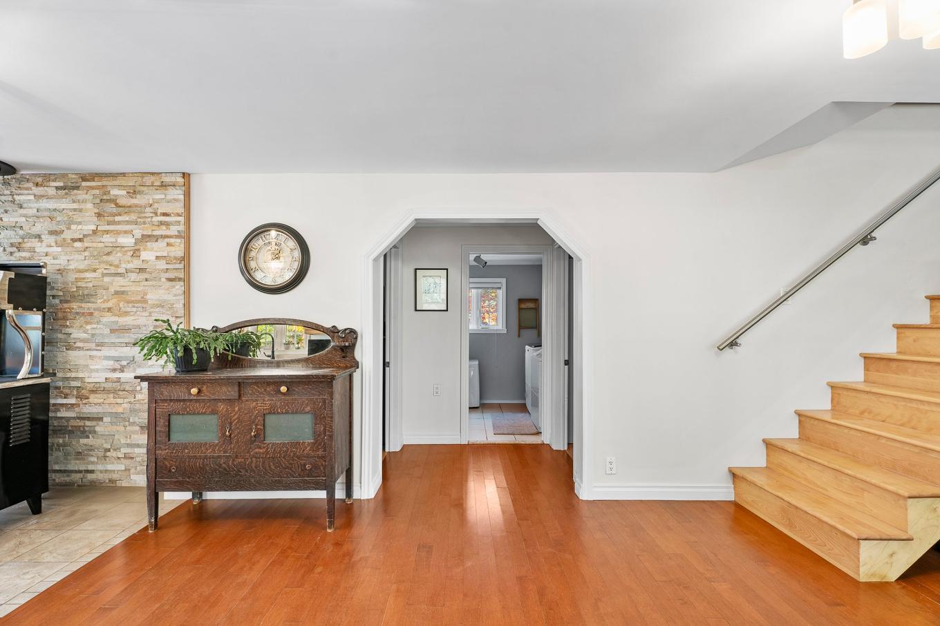 Living room - 510 Rue Desrochers O., Chertsey, QC - Indoor Photo Showing Other Room