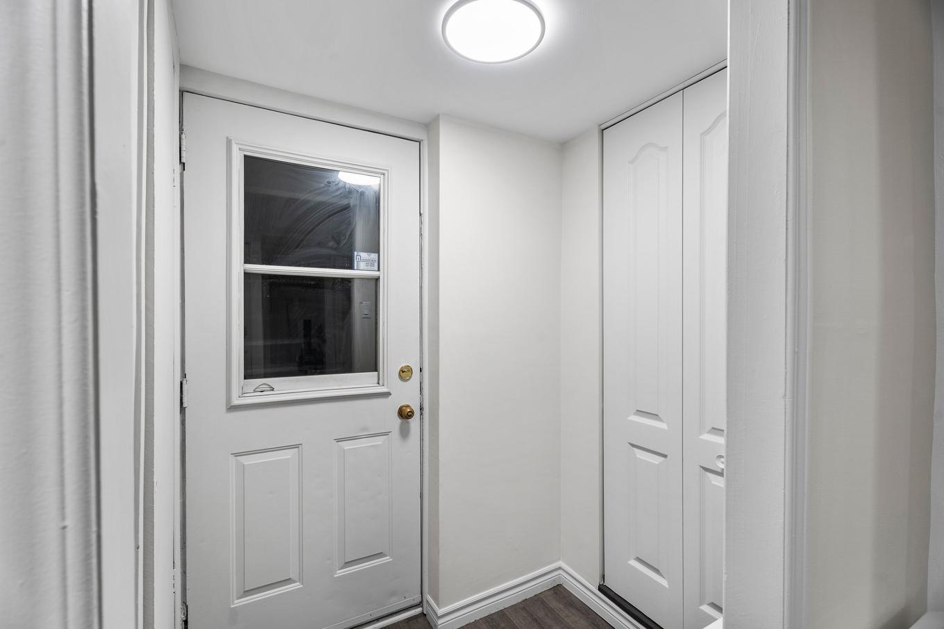 Exterior entrance - 510 Rue Desrochers O., Chertsey, QC - Indoor Photo Showing Other Room