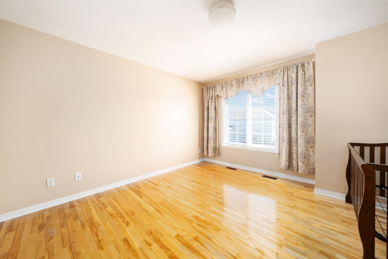 Chambre à coucher principale - 178 Rue De La Belle-Plage, Vaudreuil-Dorion, QC - Indoor Photo Showing Other Room